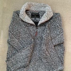 True Grit Pullover Size S